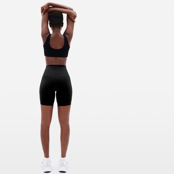 Everlane The Perform Bike Shorts - Picture 8 of 9